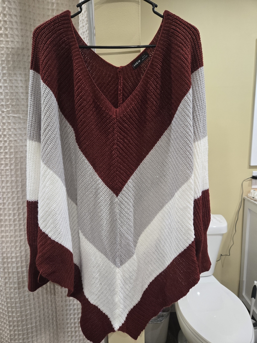 SHEIN Burgundy, White & Light Gray Chevron V‑Neck Knit Poncho Sweater